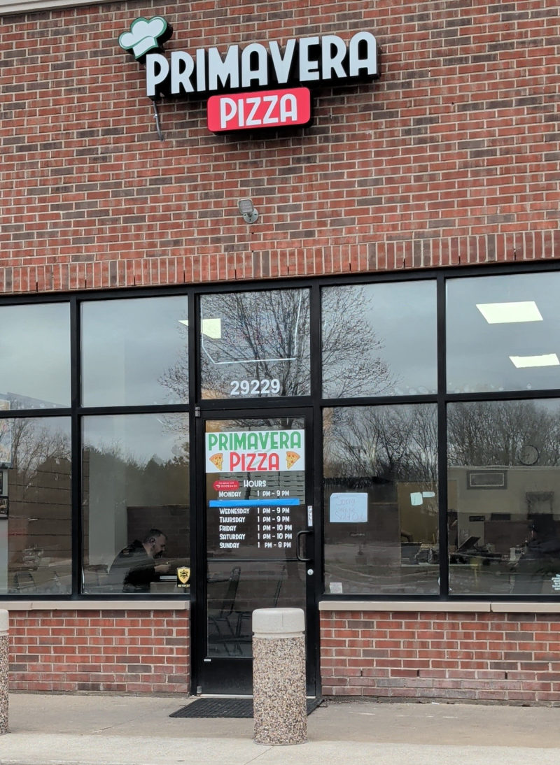Primavera Pizza in Livonia